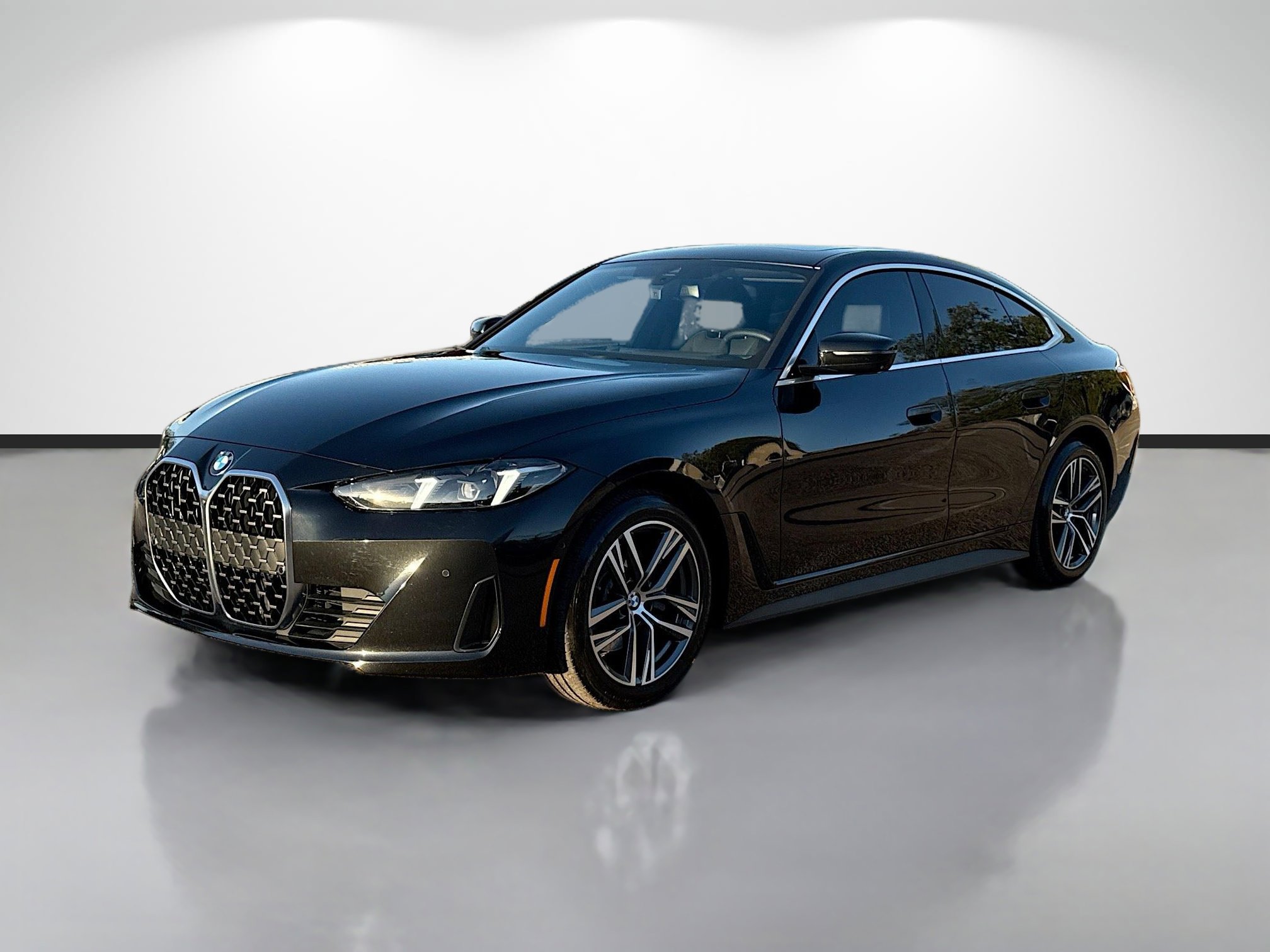 Used 2025 BMW 430i w/ Premium Package image 7