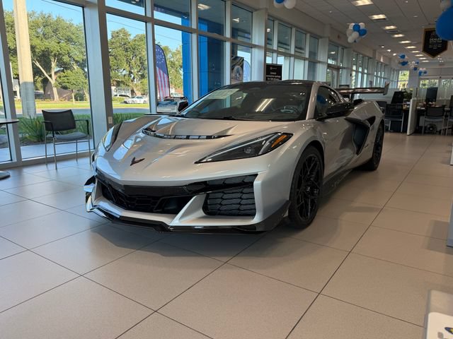 New 2027 Chevrolet Corvette ZR1 w/ ZR1 Carbon Fiber Aero Package RWD image 2