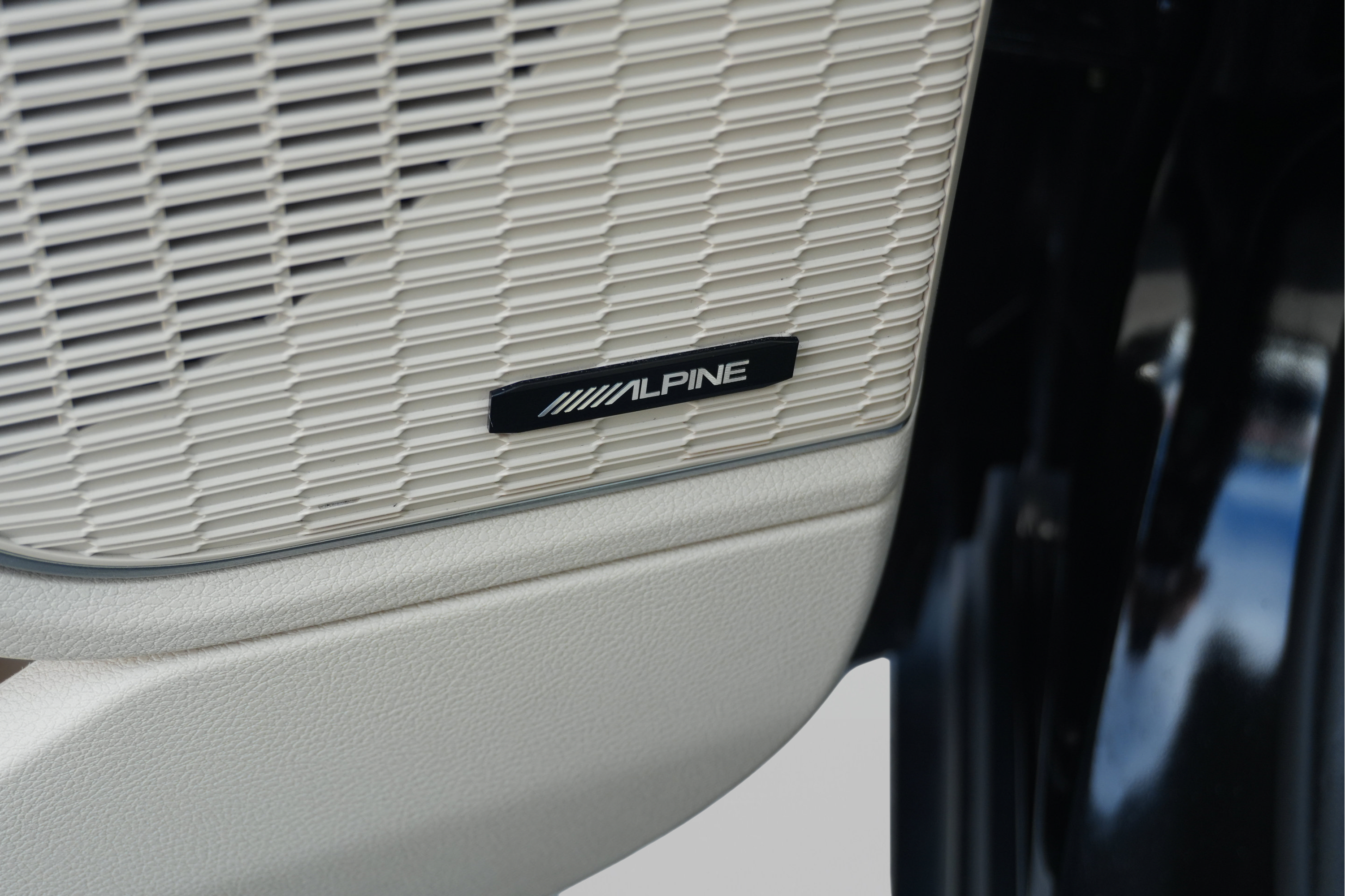 Used 2023 Jeep Grand Cherokee 4WD 4xe image 16