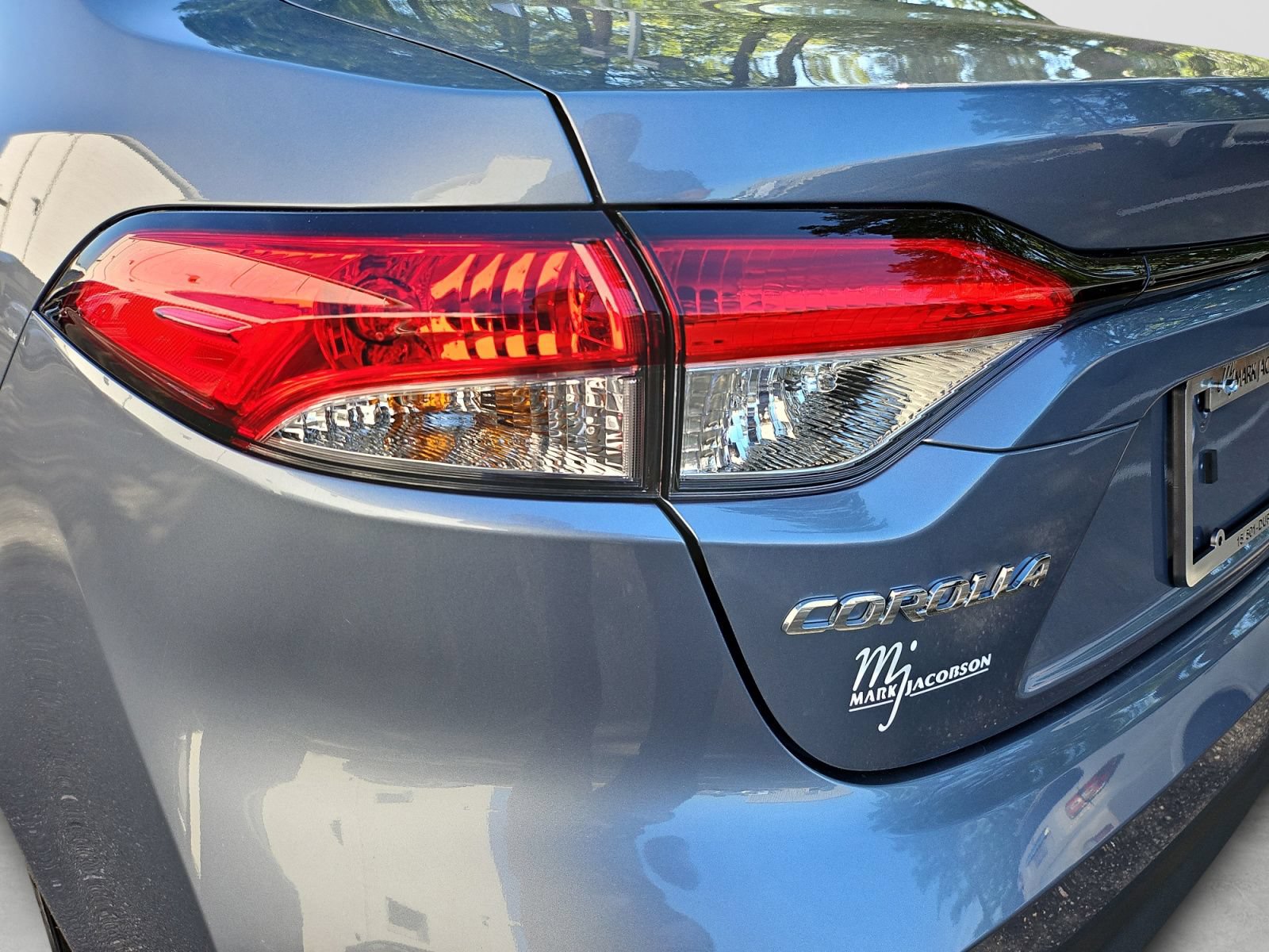 Used 2025 Toyota Corolla LE w/ Convenience Package FWD image 20