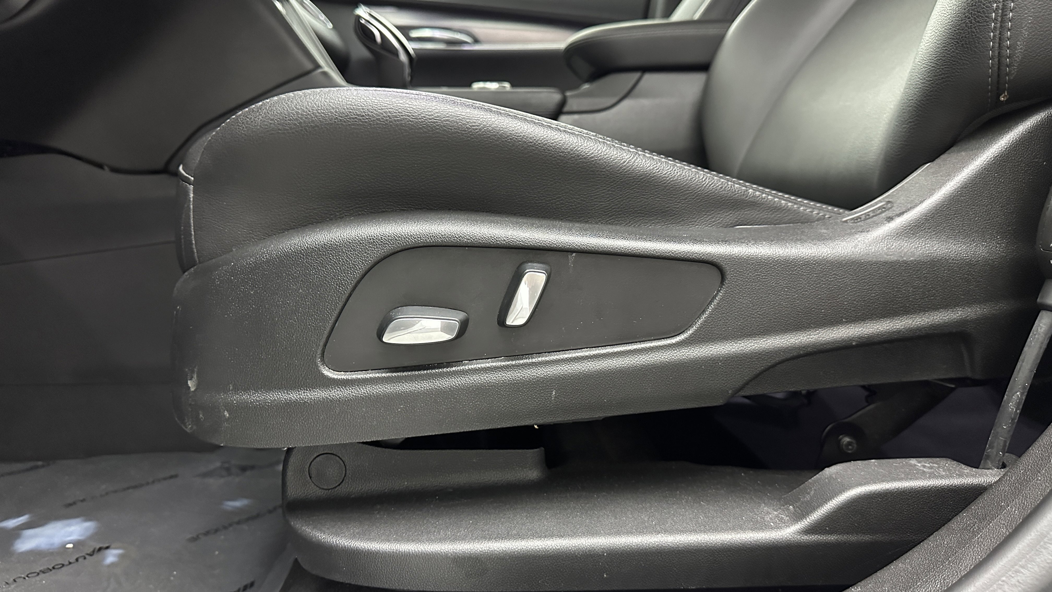 Used 2020 Cadillac XT5 Luxury image 12