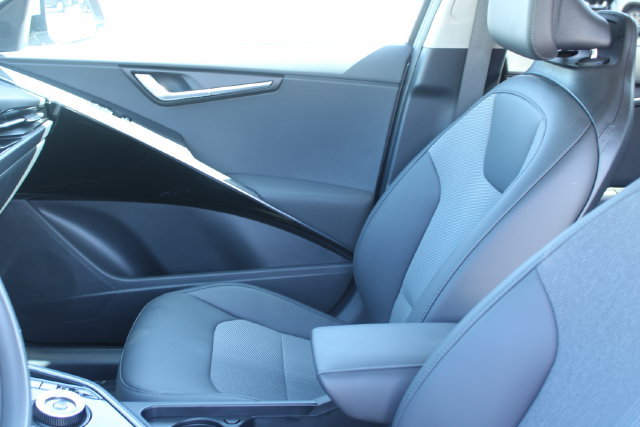 Used 2025 Kia Niro Wind FWD image 31