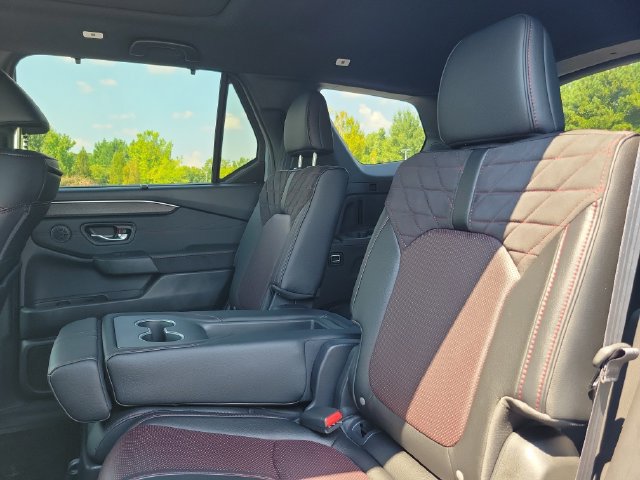 New 2026 Honda Pilot Black Edition image 10