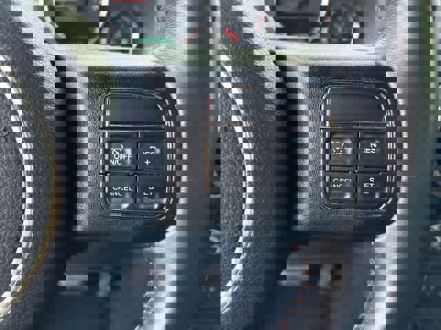 Used 2016 Jeep Wrangler Unlimited Sahara w/ Dual Top Group AWD/4WD image 13