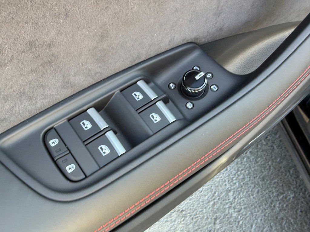 New 2027 Audi SQ8 Prestige AWD/4WD image 13