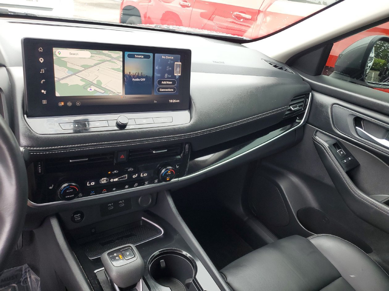 Used 2024 Nissan Rogue SL w/ SL Premium Package FWD image 24