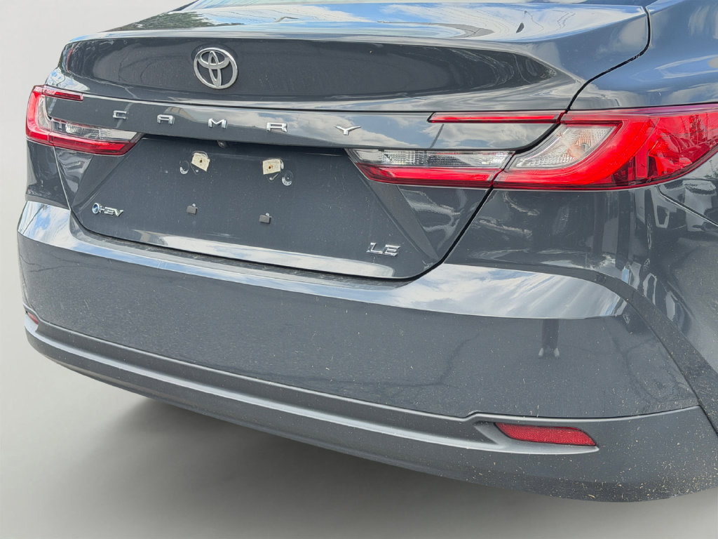 Used 2025 Toyota Camry LE FWD image 10