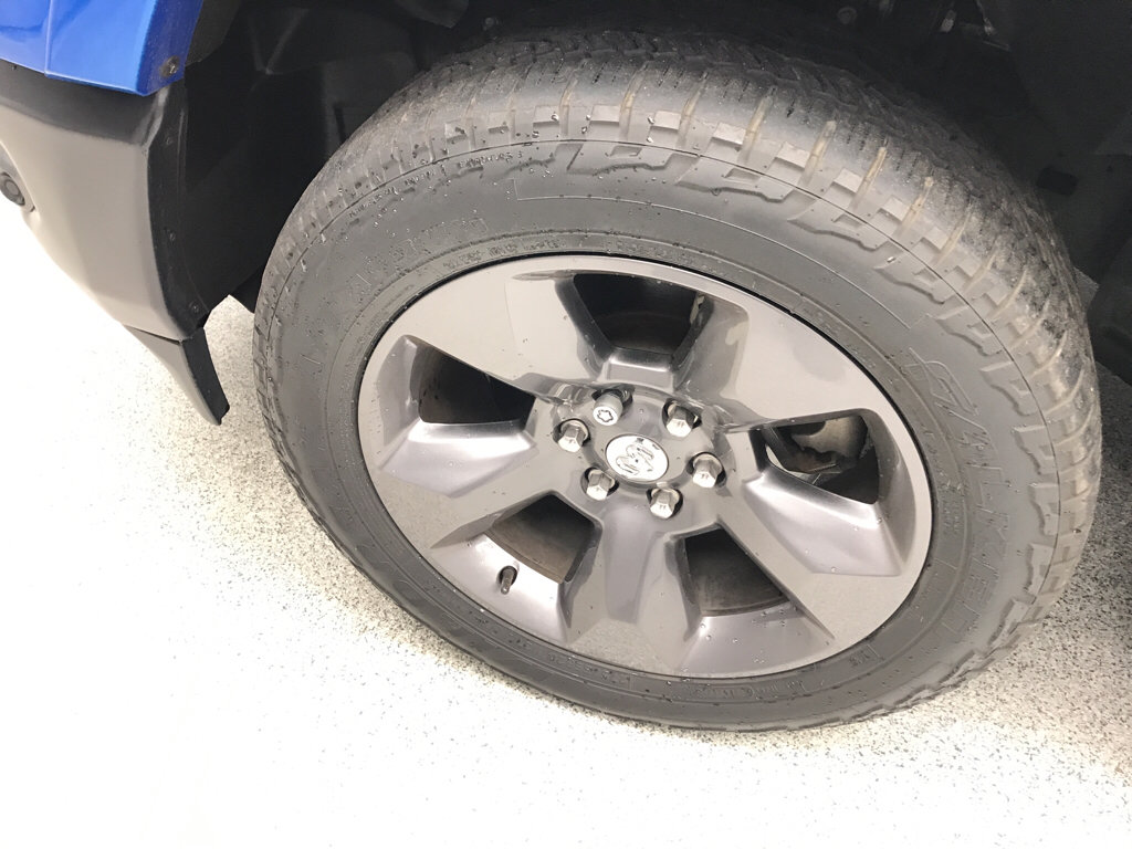 Used 2023 RAM 1500 Big Horn AWD/4WD image 3