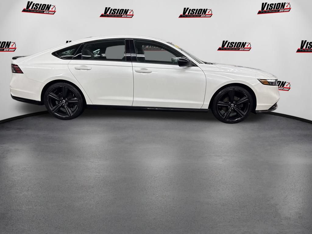 Used 2023 Honda Accord Sport image 4