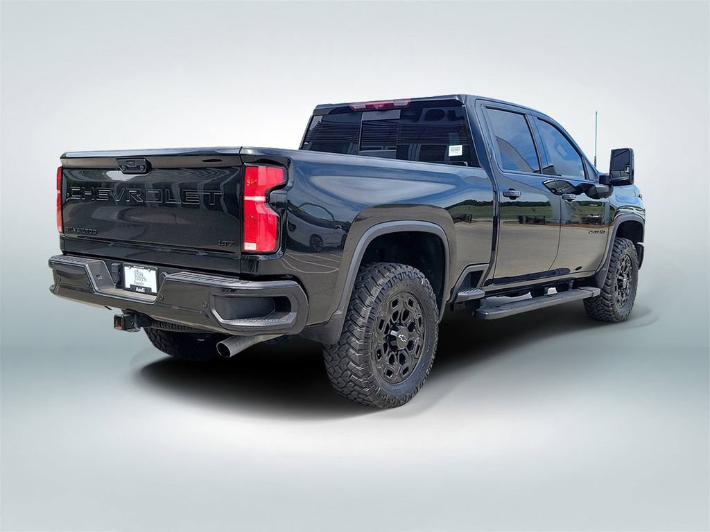 Used 2024 Chevrolet Silverado 2500 LTZ w/ LTZ Plus Package image 3