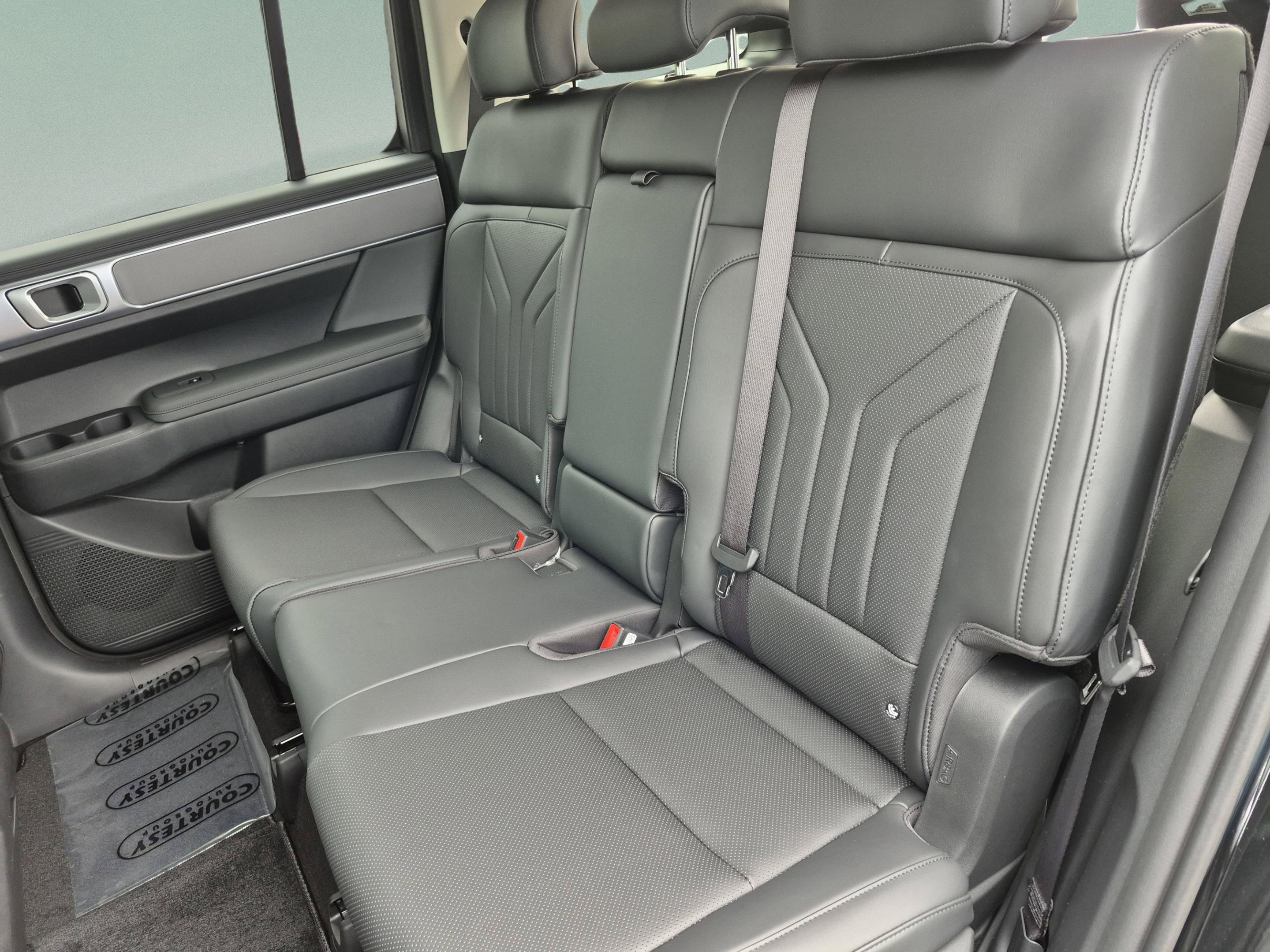 New 2026 Hyundai Santa Fe SEL FWD image 19