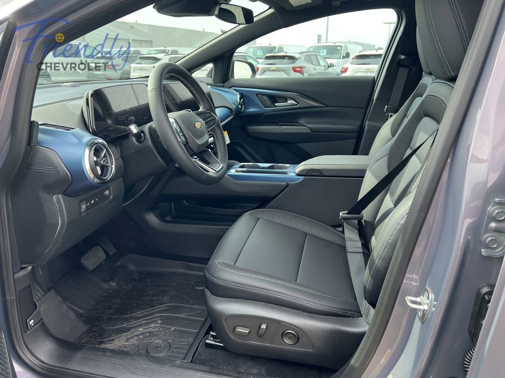 New 2026 Chevrolet Equinox EV LT AWD/4WD image 4
