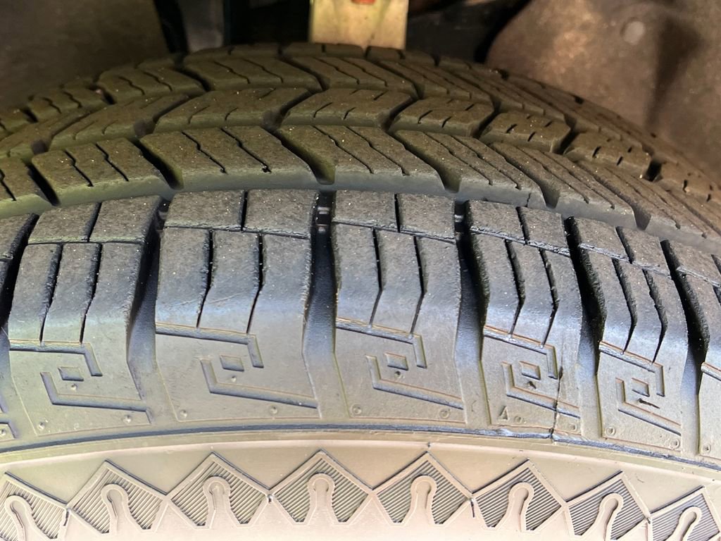 Used 2019 Jeep Grand Cherokee Limited image 26