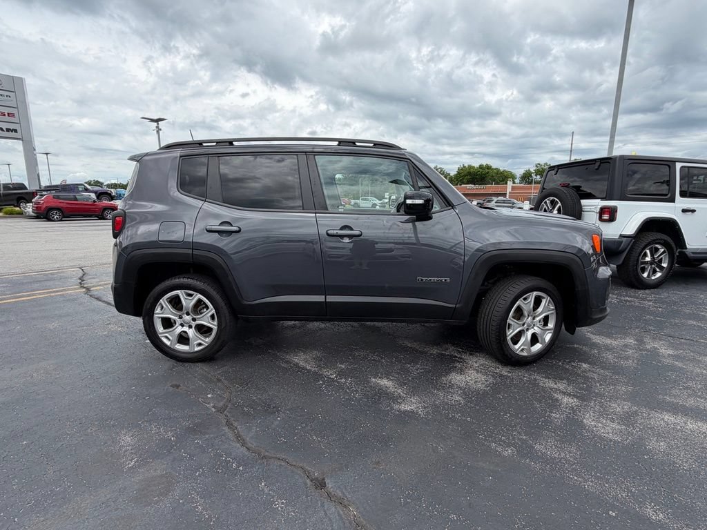 Used 2023 Jeep Renegade Limited w/ Sun/Sound Group AWD/4WD image 9