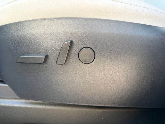 Used 2020 Tesla Model X Long Range AWD/4WD image 13