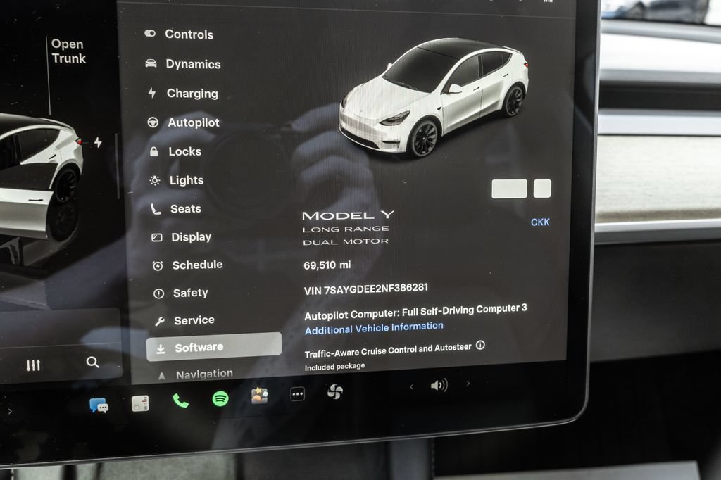 Used 2022 Tesla Model Y Long Range AWD/4WD image 8