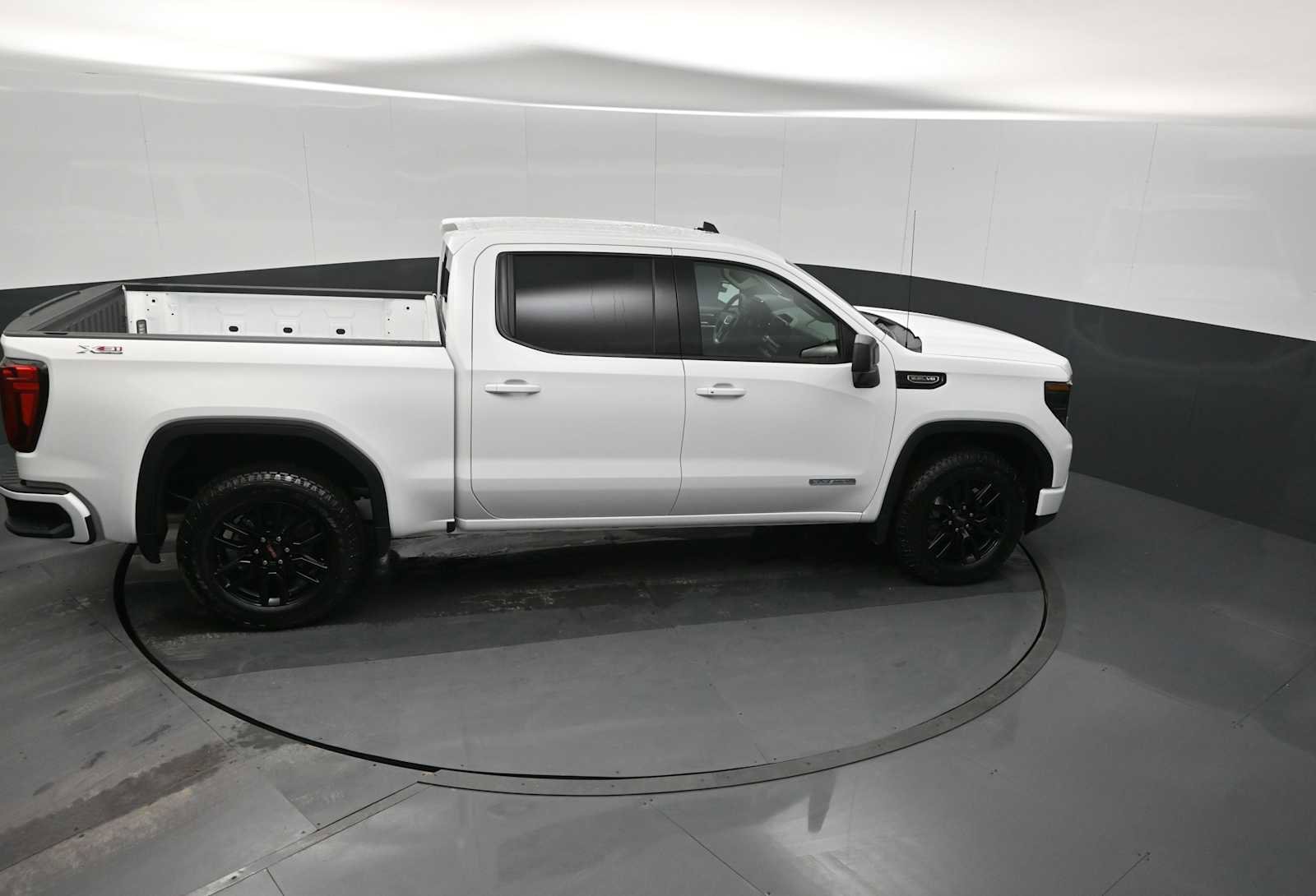 New 2026 GMC Sierra 1500 Elevation w/ Preferred Package image 17
