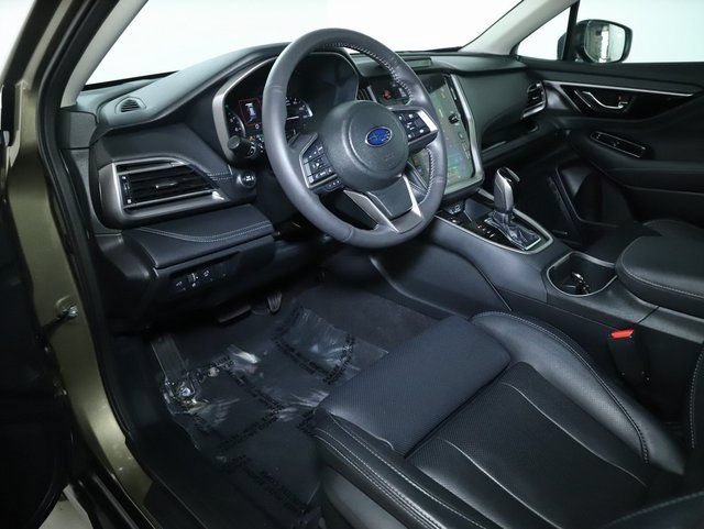 Used 2024 Subaru Outback Touring AWD/4WD image 17