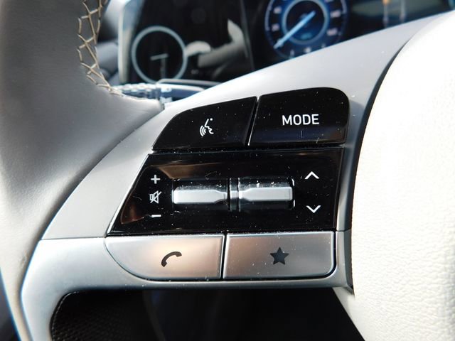 Used 2025 Hyundai Elantra SEL image 22