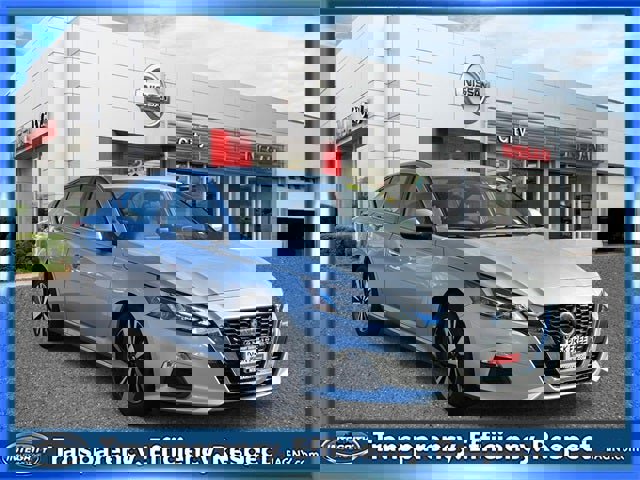 Certified 2022 Nissan Altima 2.5 SV image 1