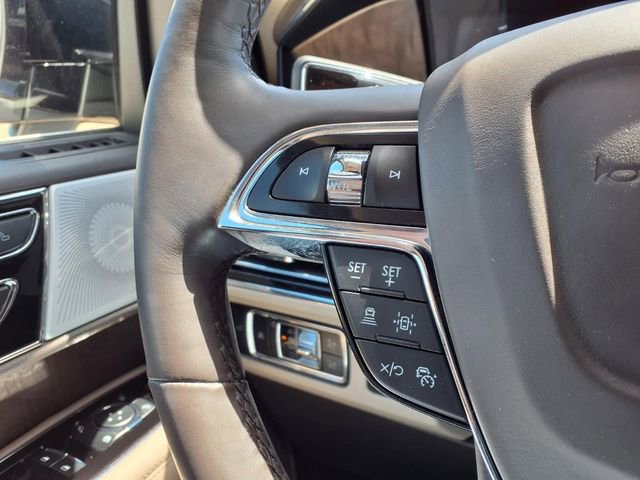 Used 2023 Lincoln Navigator Reserve AWD/4WD image 24