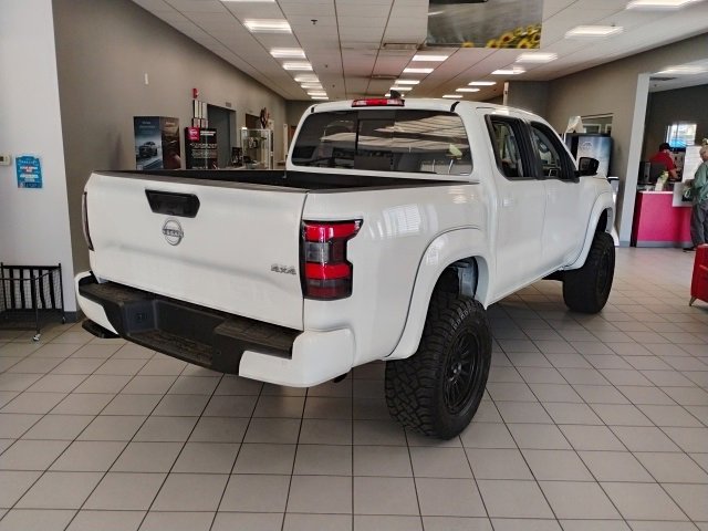 New 2025 Nissan Frontier SV image 5