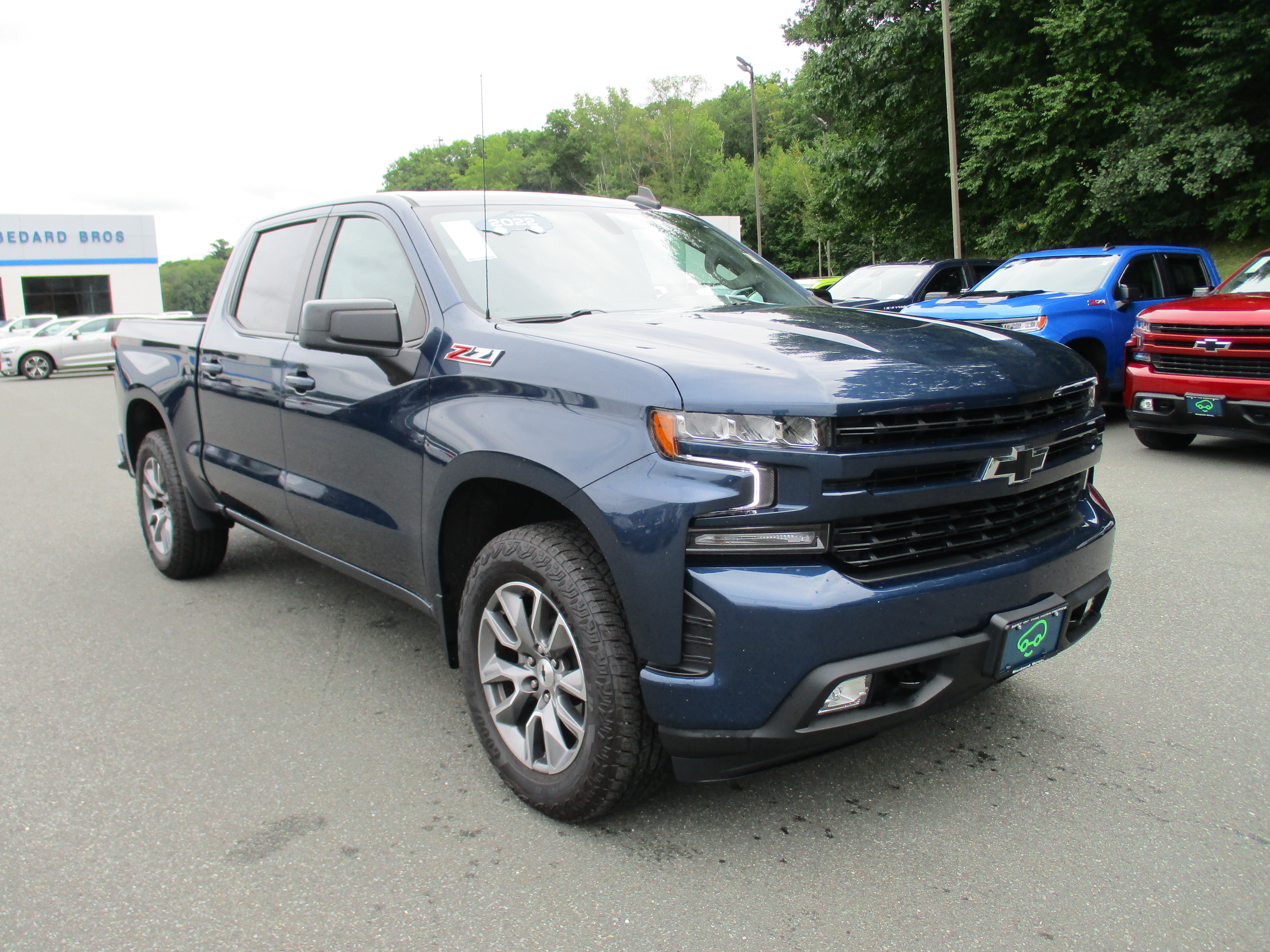 Certified 2022 Chevrolet Silverado 1500 RST w/ Z71 Off-Road Package AWD/4WD image 3