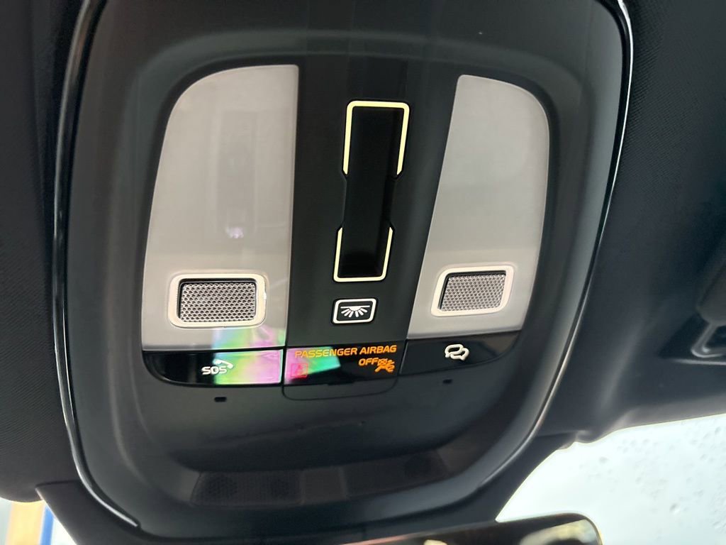 New 2026 Volvo XC90 B6 Plus w/ Protection Package Premier image 32