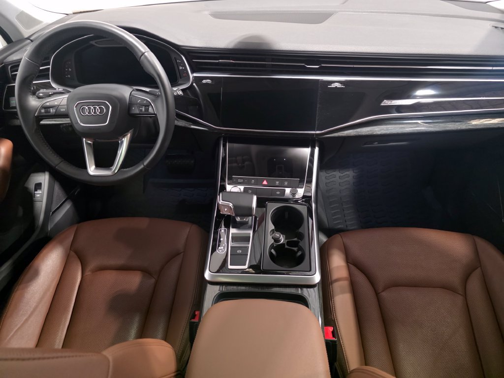 Used 2020 Audi Q7 2.0T Premium Plus w/ Premium Plus Package AWD/4WD image 13