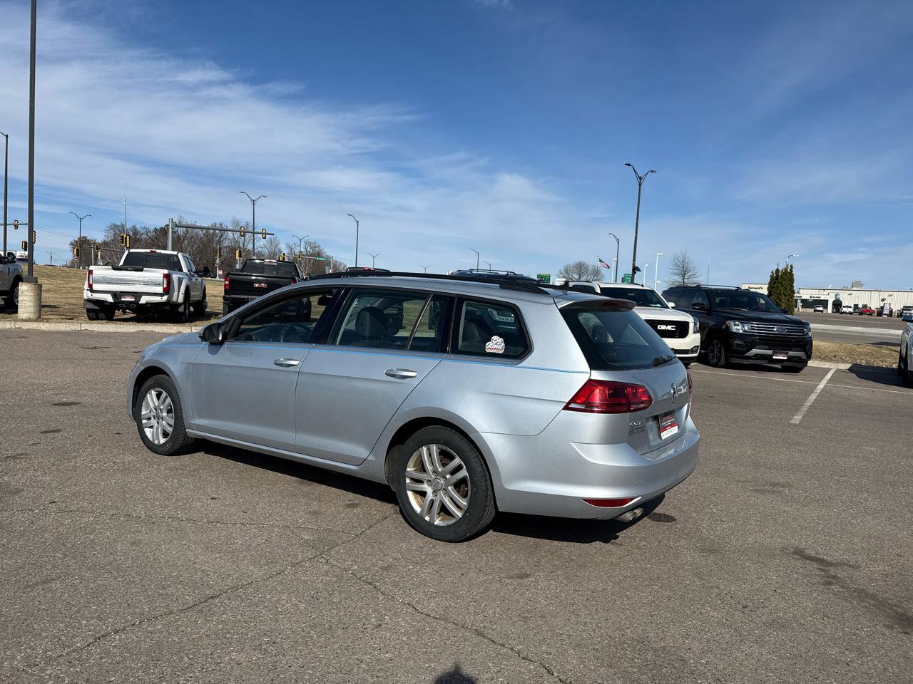 Used 2015 Volkswagen Golf TDI S image 3