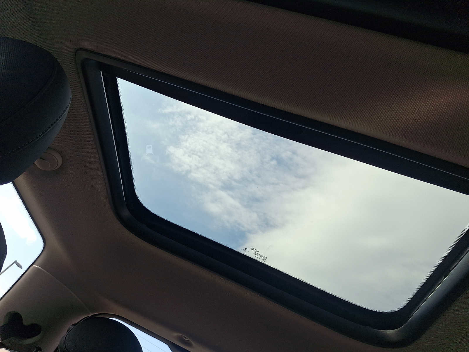 Used 2020 MINI Cooper 2-Door Hardtop w/ Storage Package FWD image 11