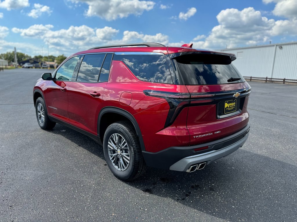 New 2025 Chevrolet Traverse LT image 3