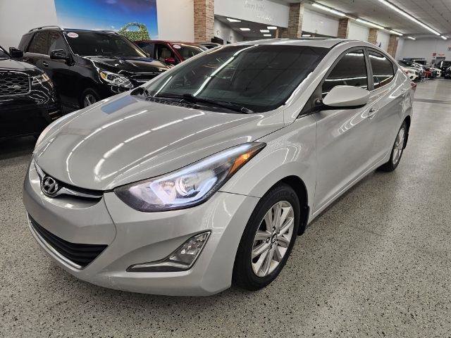 Used 2015 Hyundai Elantra SE w/ Option Group 03 FWD image 1