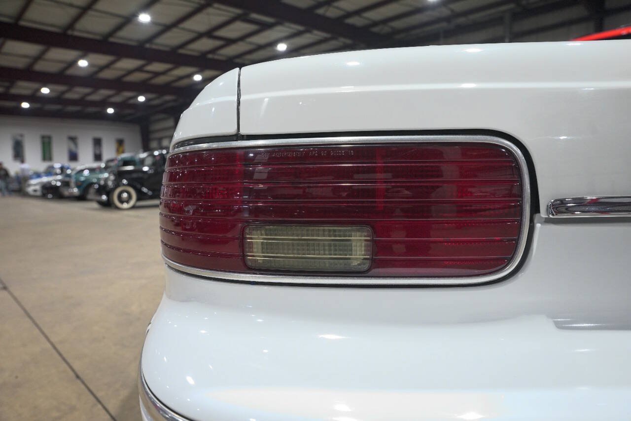 Used 1996 Chevrolet Impala SS RWD image 34