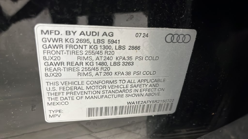 Used 2024 Audi Q5 e Premium Plus w/ Premium Plus Package AWD/4WD image 29