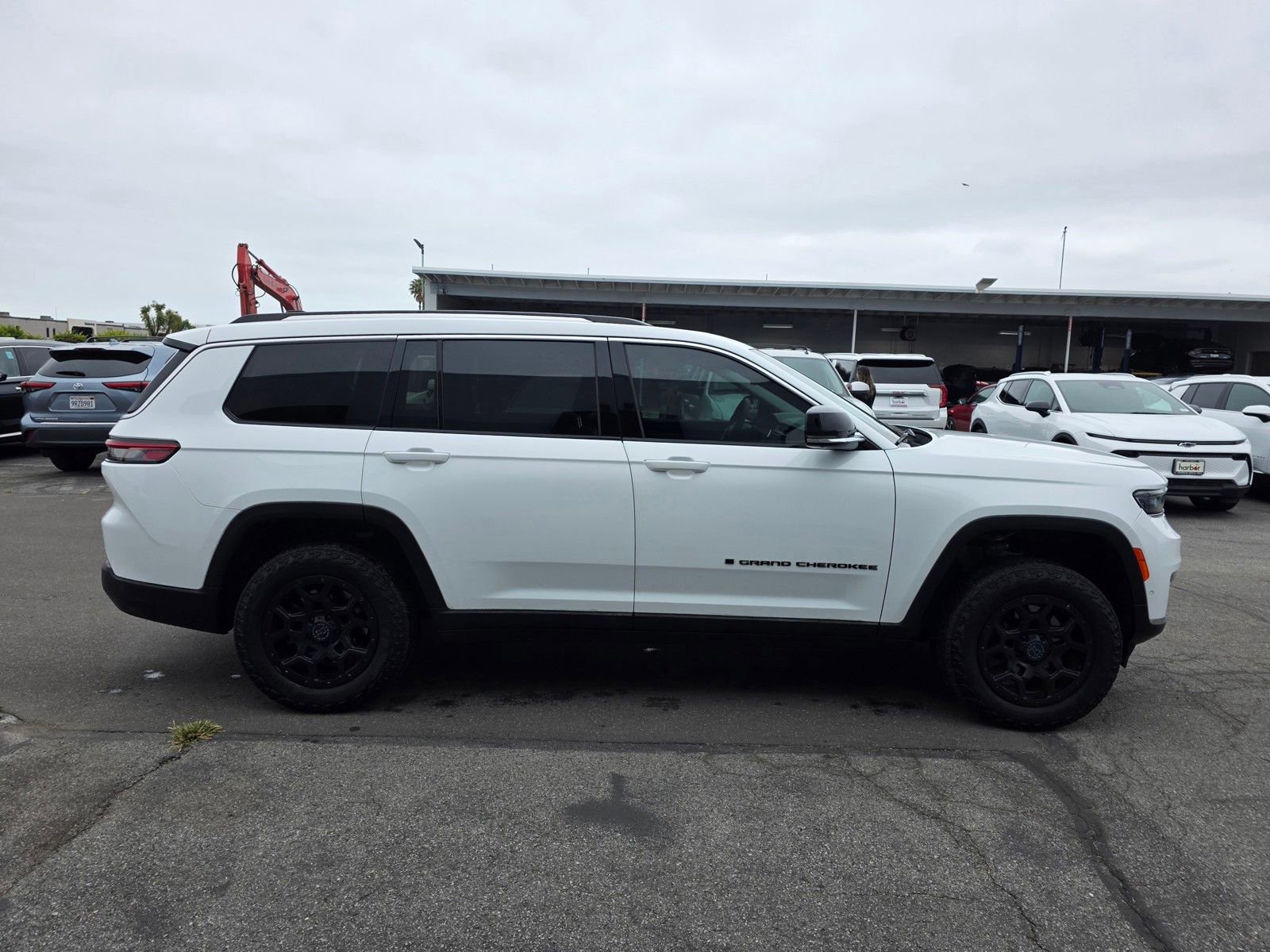 Used 2023 Jeep Grand Cherokee L Limited w/ Luxury Tech Group II AWD/4WD image 8