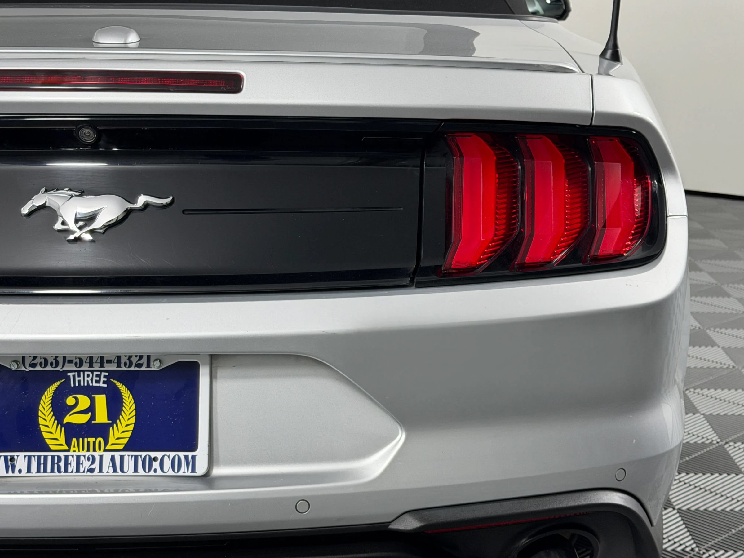 Used 2018 Ford Mustang Premium w/ Equipment Group 201A RWD image 11