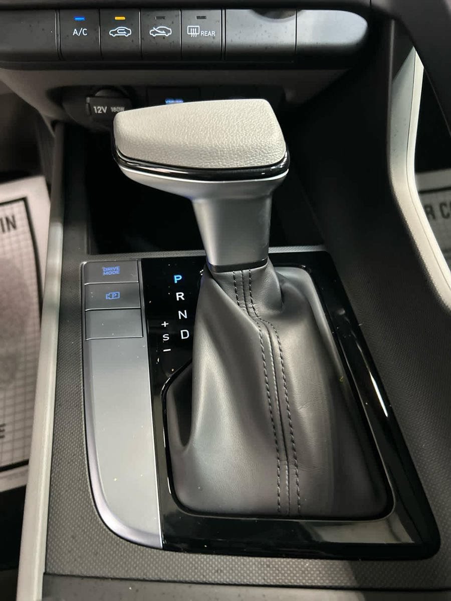 New 2026 Hyundai Elantra SE FWD image 7