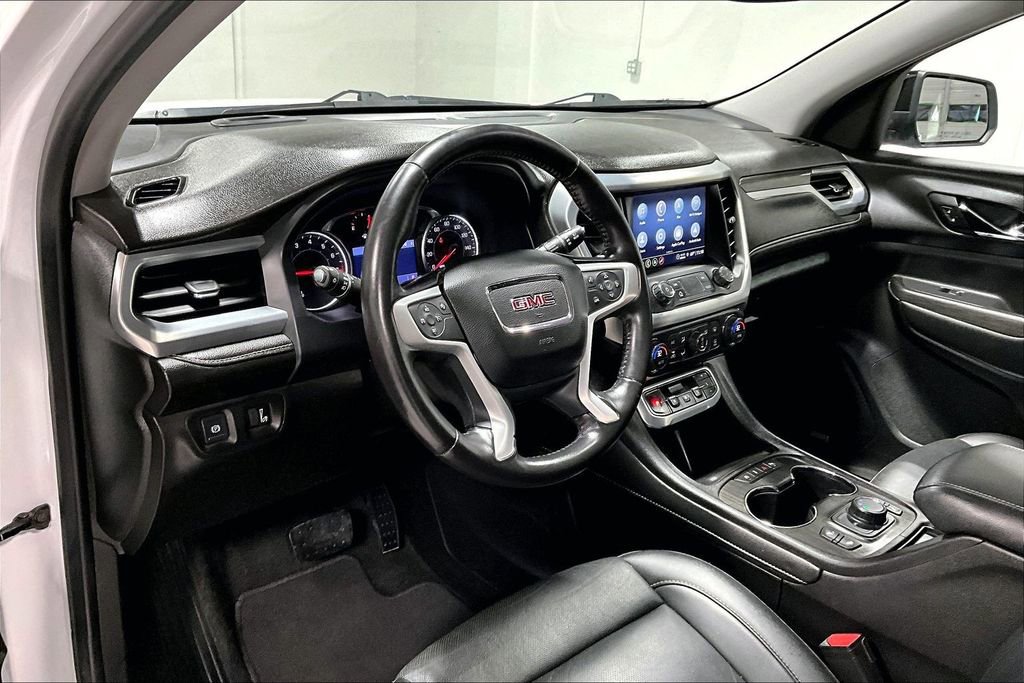 Used 2021 GMC Acadia SLT w/ Elevation Edition image 16