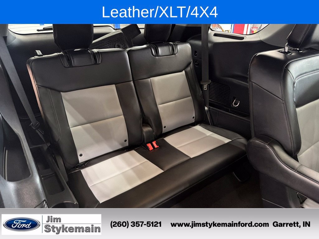 Used 2023 Ford Explorer XLT w/ XLT Sport Appearance Package AWD/4WD image 32