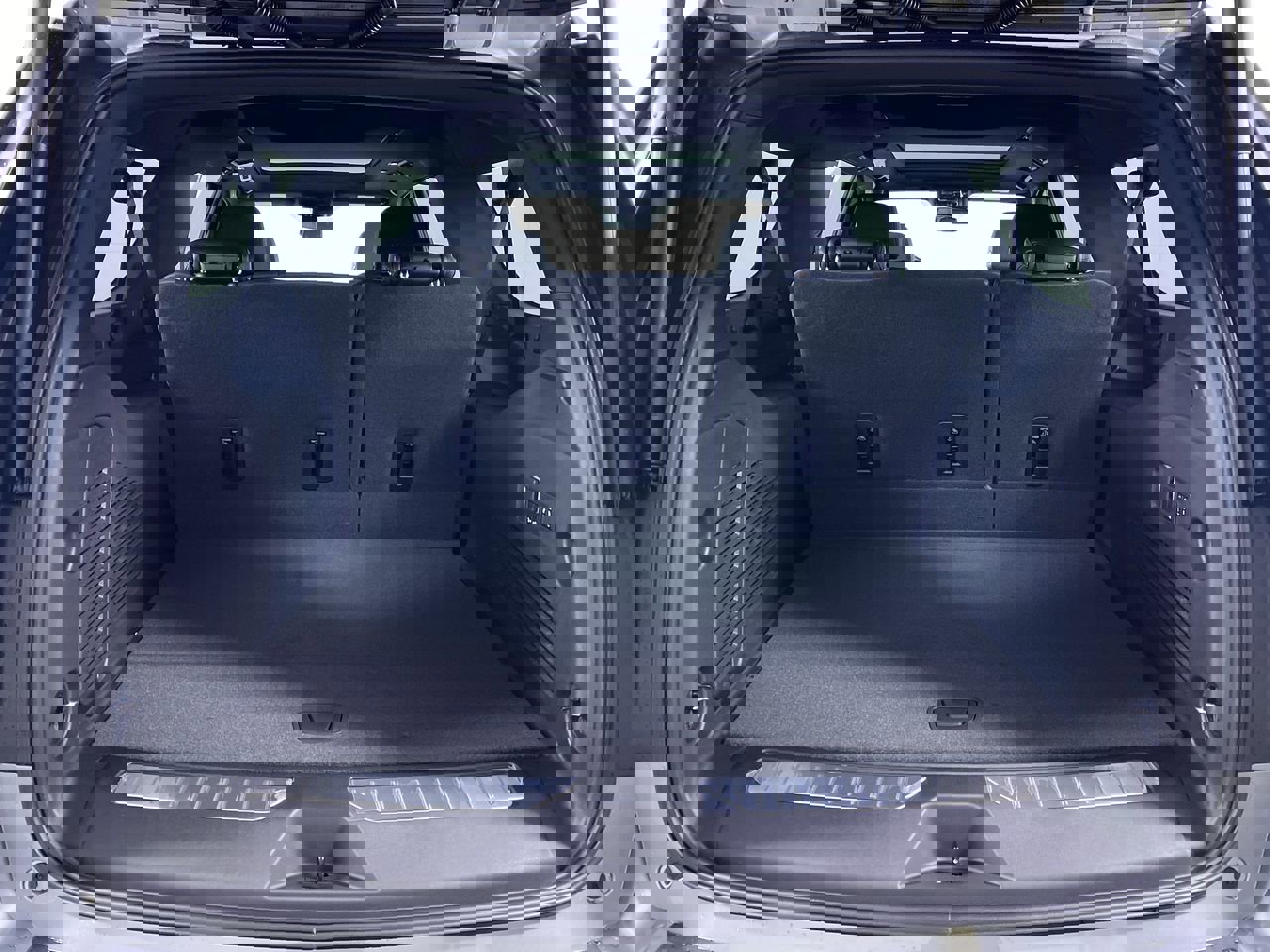 New 2026 Chevrolet Suburban Z71 image 16