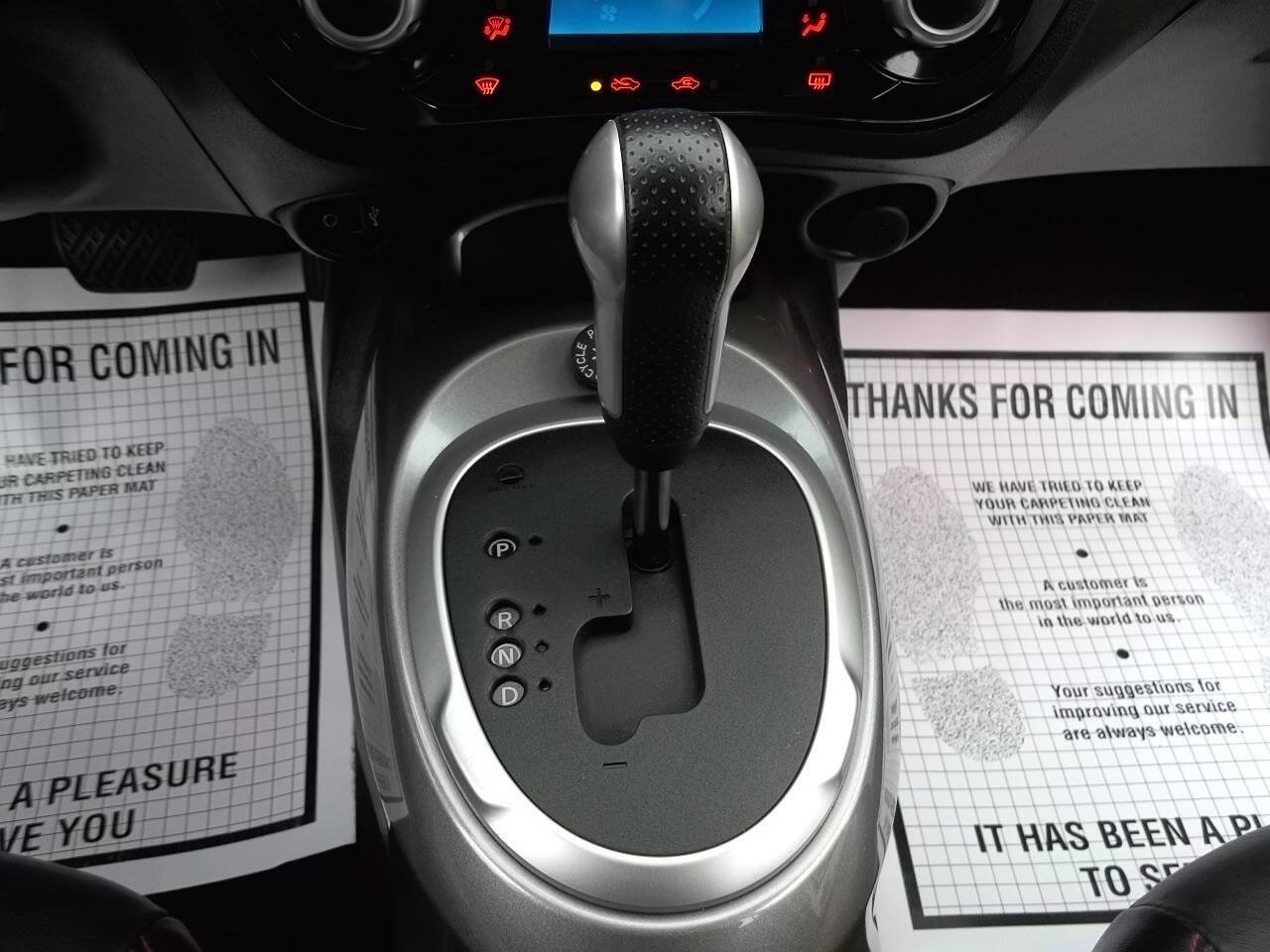 Used 2012 Nissan Juke SL AWD/4WD image 26