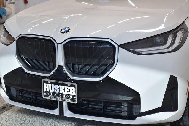 Used 2025 BMW X3 xDrive30i AWD/4WD image 14