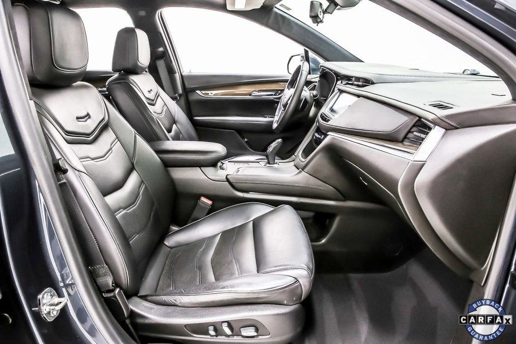Used 2019 Cadillac XT5 Platinum AWD/4WD image 28