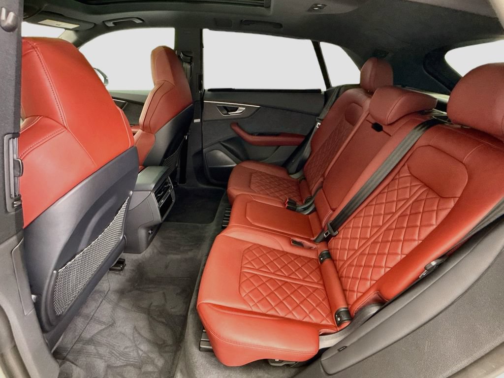 Certified 2025 Audi SQ8 Prestige AWD/4WD image 20