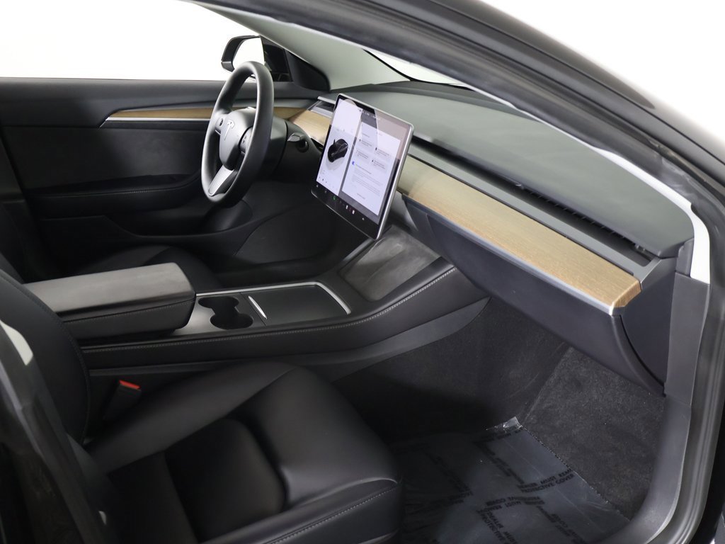 Used 2023 Tesla Model 3 Standard Range image 27