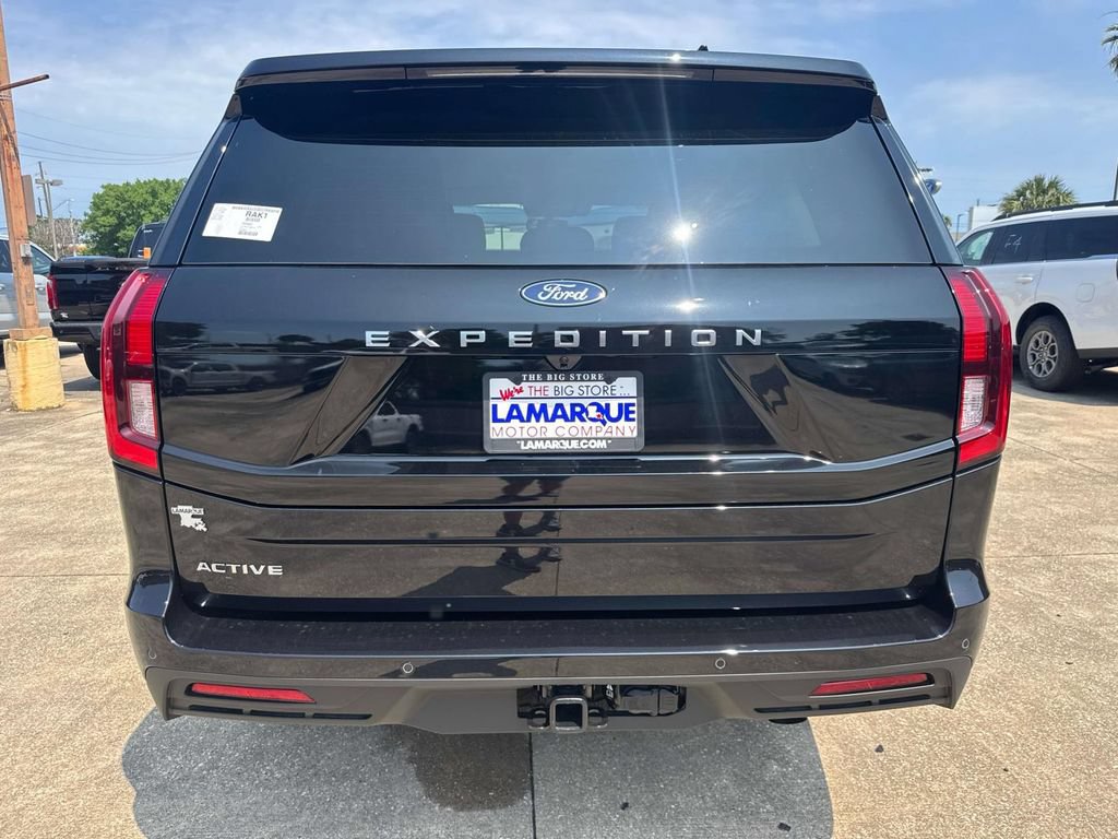 New 2026 Ford Expedition Active RWD image 5