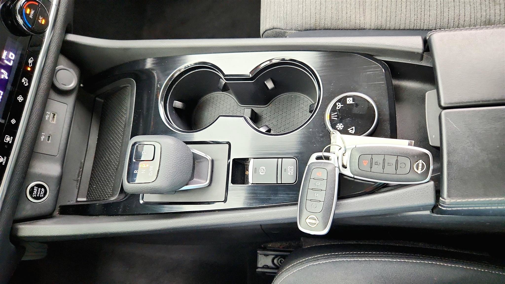 Used 2023 Nissan Rogue SV AWD/4WD image 15