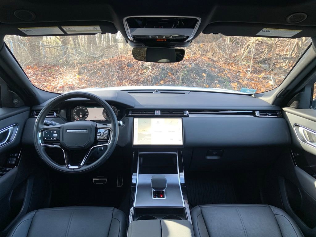 Certified 2026 Land Rover Range Rover Velar Dynamic SE image 18