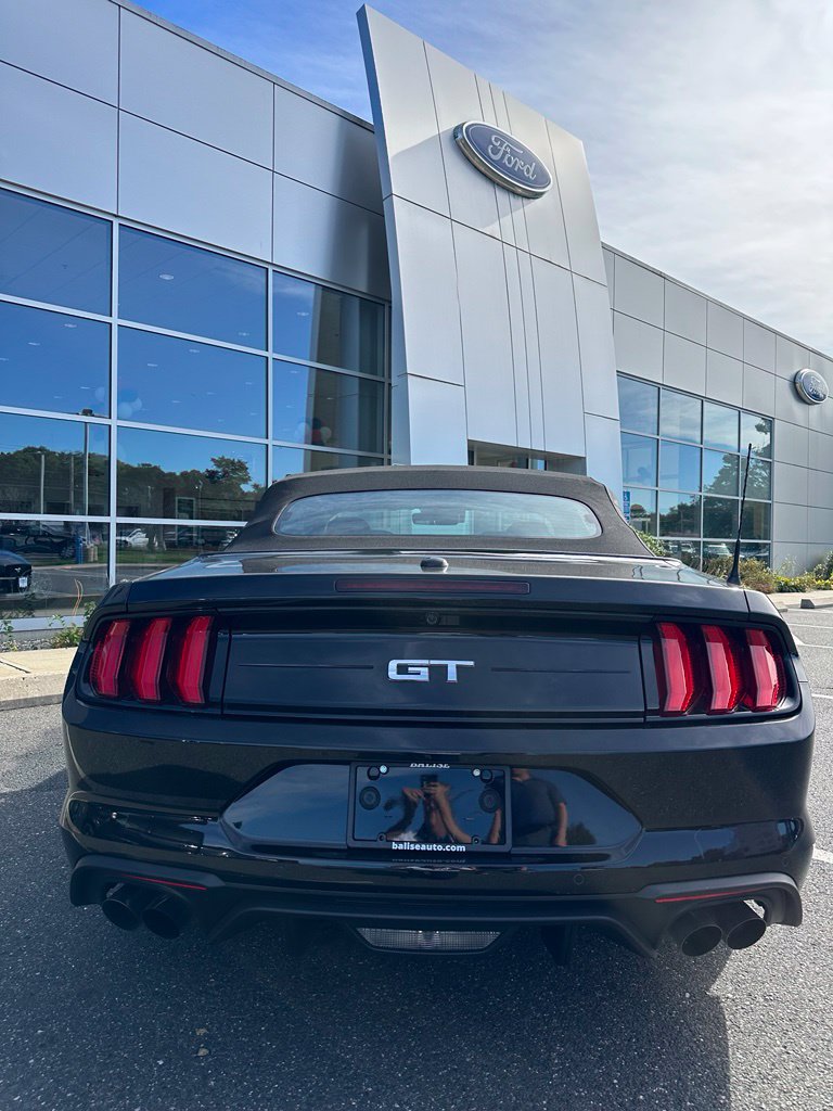 Used 2022 Ford Mustang GT Premium w/ GT Performance Package RWD image 5
